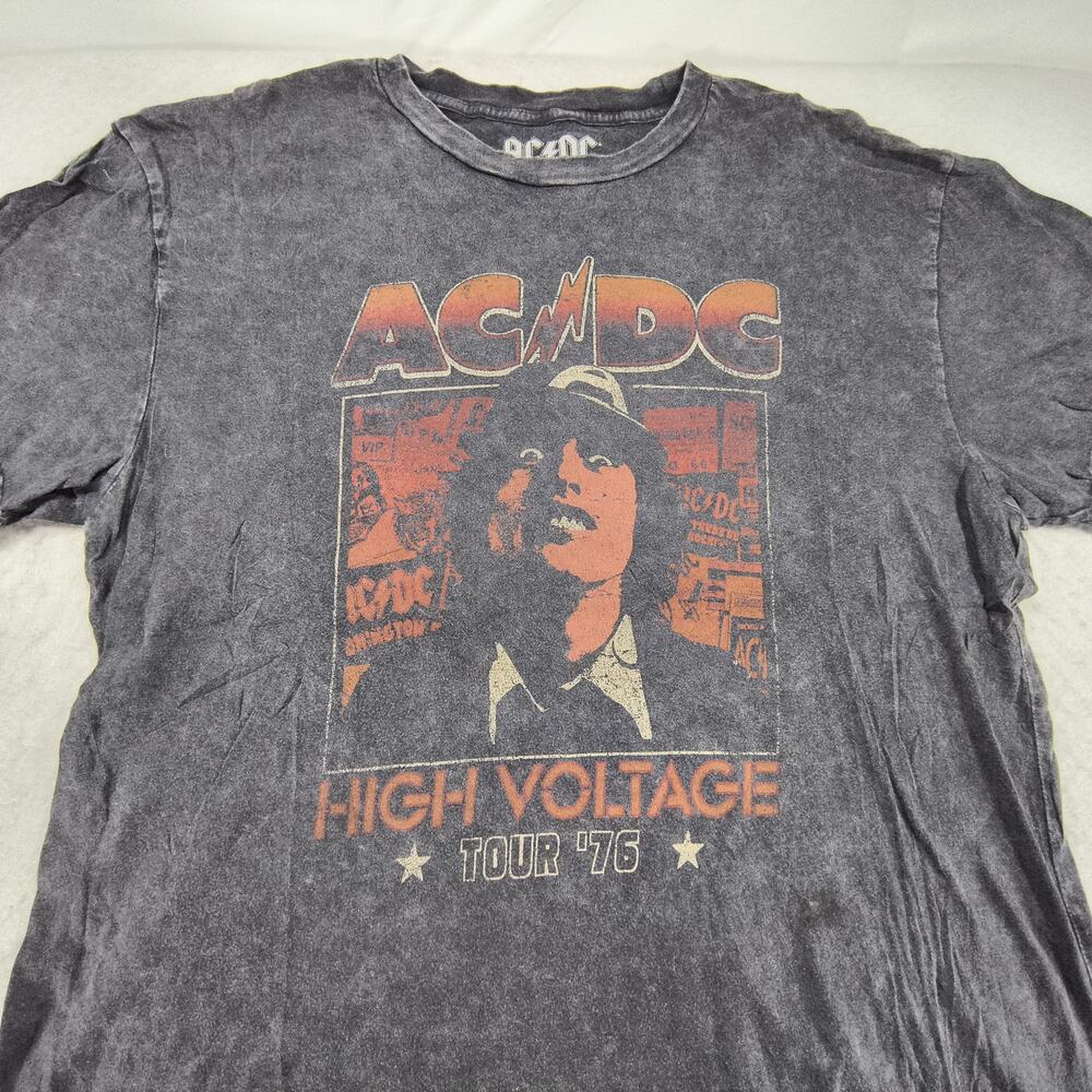 ACDC Band Crew Neck Short Sleeve Graphic T Shirt Mens Size Small S Gray